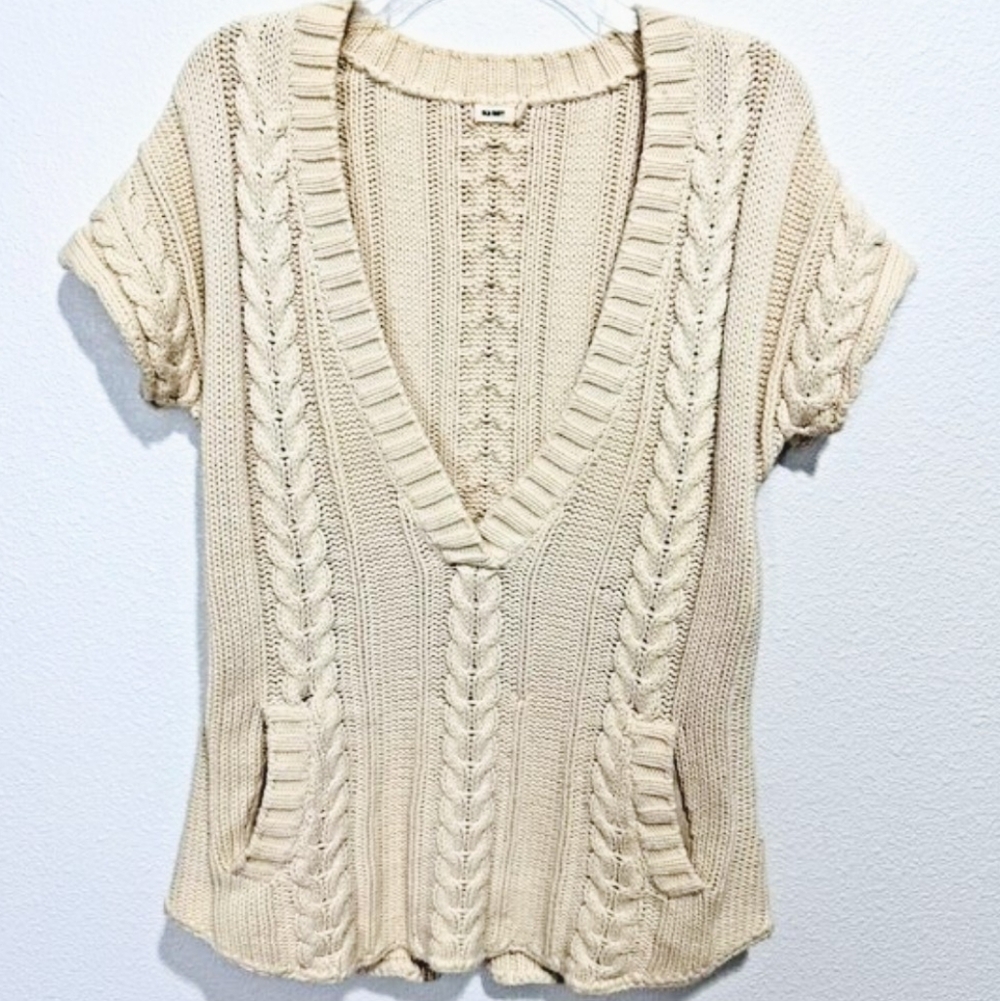 Old Navy Women's Cream V-Neck Cable Sweater